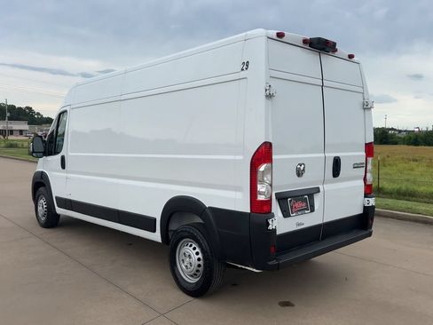 Used 2025 RAM ProMaster 2500 w/ Convenience Group FWD image 7
