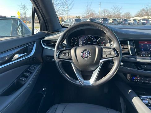 Used 2024 Buick Enclave Premium image 18