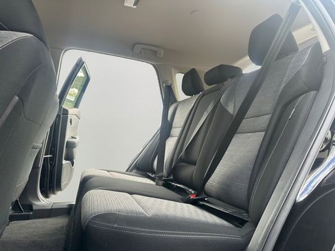 Used 2023 Nissan Rogue SV image 25