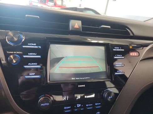 Used 2020 Toyota Camry XSE image 21