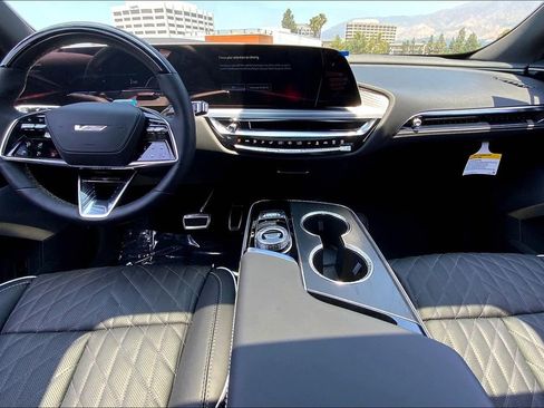 New 2026 Cadillac Lyriq V image 7