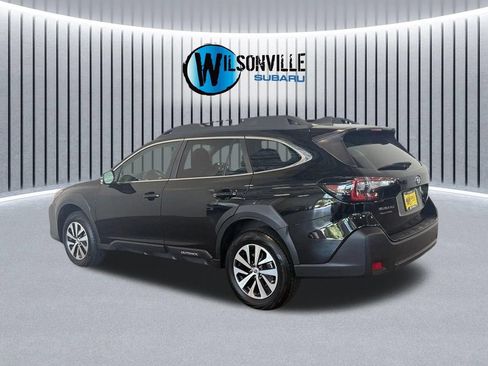 Certified 2025 Subaru Outback Premium AWD/4WD image 9