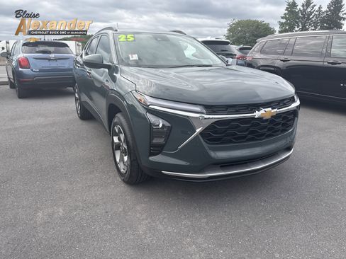 New 2025 Chevrolet Trax LT w/ Driver Confidence Package image 1