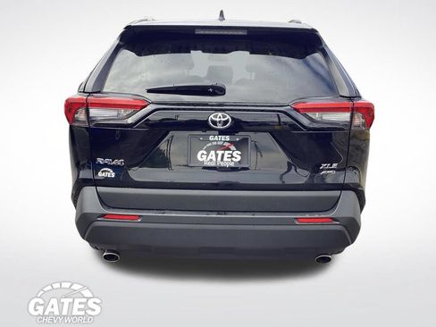 Used 2025 Toyota RAV4 XLE AWD/4WD image 8