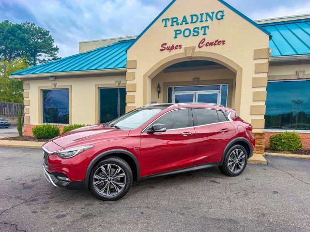 Used 2018 INFINITI QX30 Premium w/ Cargo Package AWD/4WD image 26