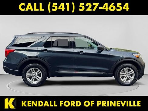Used 2023 Ford Explorer XLT AWD/4WD image 6