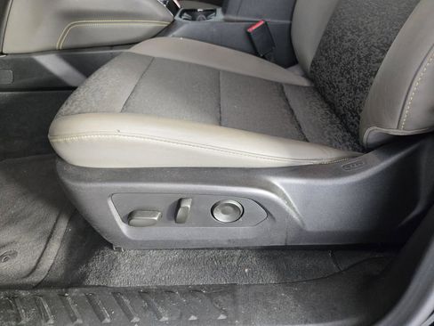 Used 2024 Chevrolet Colorado ZR2 w/ Technology Package image 24