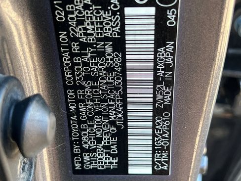 Used 2018 Toyota Prius Prime Premium image 30