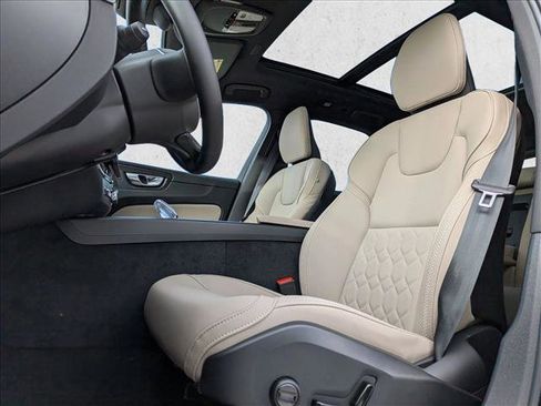 New 2026 Volvo XC60 B5 Plus w/ Protection Package Premier image 4