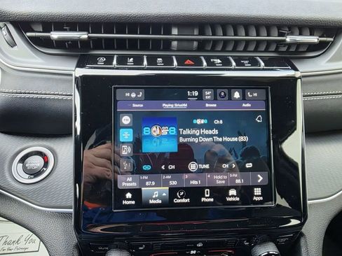 New 2025 Jeep Grand Cherokee L Altitude image 13