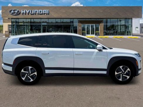 New 2026 Hyundai Ioniq 9 S image 10