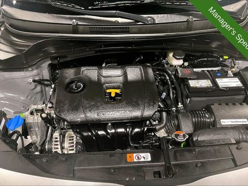 Used 2025 Kia Soul LX w/ LX Technology Package FWD image 11