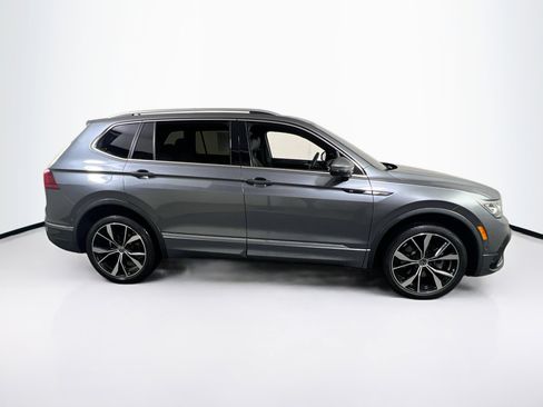 Used 2022 Volkswagen Tiguan SEL R-Line image 4
