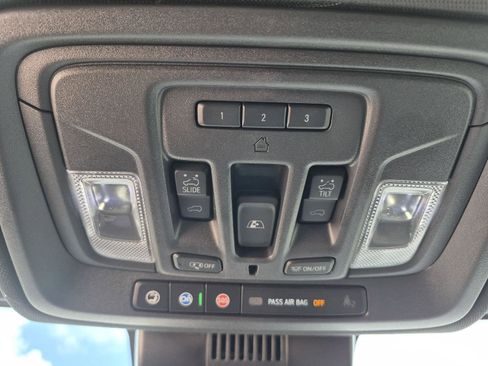 Used 2024 GMC Sierra 1500 AT4 w/ Technology Package AWD/4WD image 7