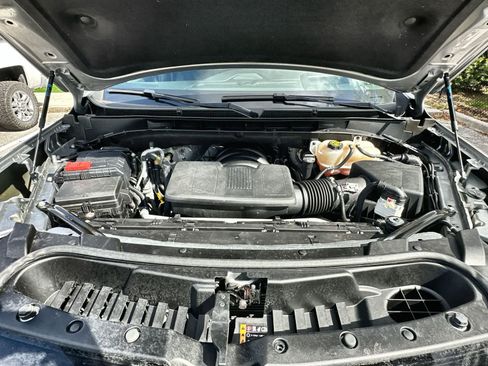 Used 2024 GMC Yukon XL Denali image 9