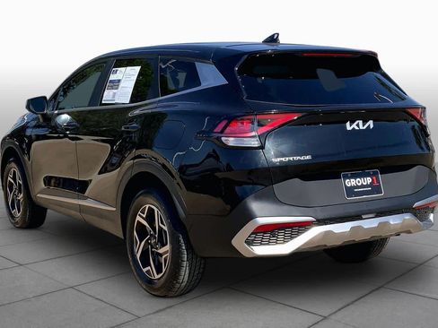 Used 2023 Kia Sportage LX AWD/4WD image 12