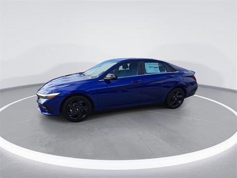 New 2026 Hyundai Elantra SEL Sport image 4