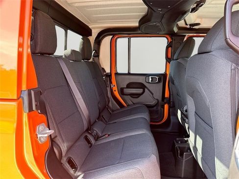 New 2025 Jeep Gladiator Sport image 26