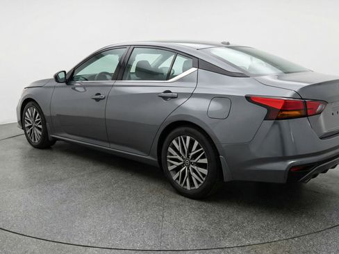 Used 2025 Nissan Altima 2.5 SV image 6