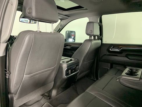 Used 2024 GMC Sierra 3500 SLT w/ SLT Convenience Package AWD/4WD image 29
