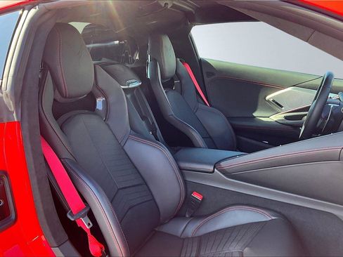 Certified 2021 Chevrolet Corvette Stingray Premium Cpe w/ Z51 Performance Package image 19