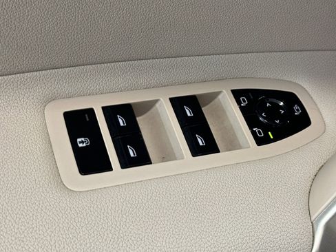 Certified 2022 BMW iX xDrive50 w/ Premium Package image 13