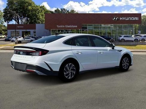 New 2026 Hyundai Sonata Blue FWD image 8