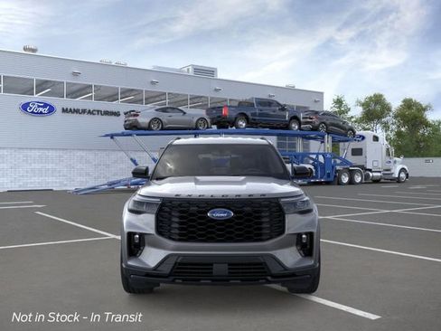 New 2026 Ford Explorer ST-Line w/ ST-Line Street Pack AWD/4WD image 7