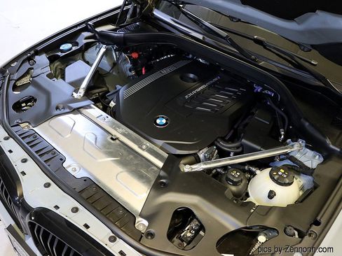 Certified 2023 BMW X4 M40i w/ Shadowloine Package image 38