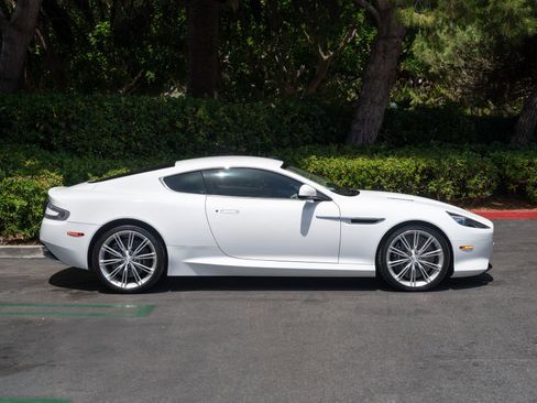 Used 2012 Aston Martin Virage Coupe RWD image 25