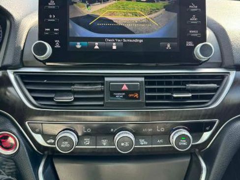Used 2019 Honda Accord EX image 20