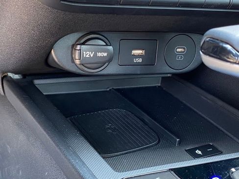 Used 2025 Hyundai Elantra Sport FWD image 18
