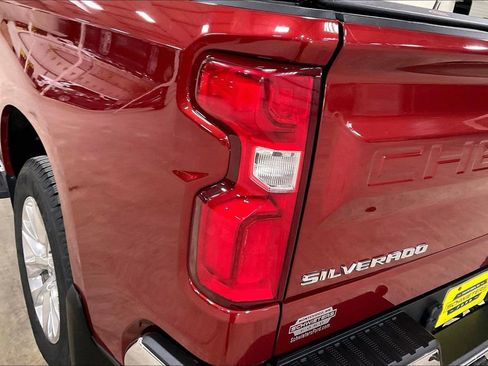 Used 2019 Chevrolet Silverado 1500 LTZ image 27