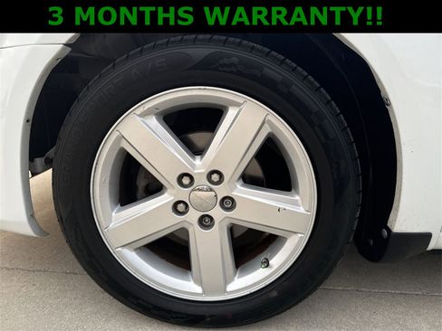 Used 2013 Dodge Avenger SE image 32