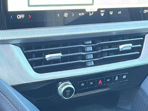 New 2026 Ford Explorer Active image 14