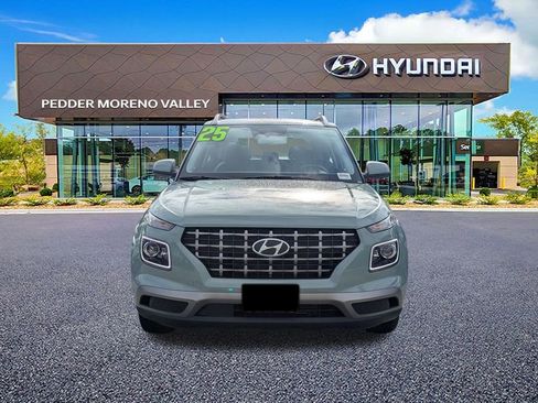 Certified 2025 Hyundai Venue Limited FWD image 8