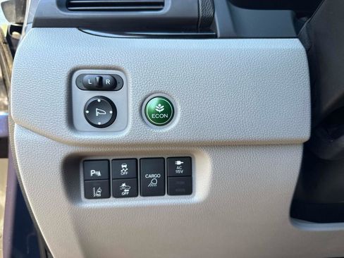 Used 2018 Honda Ridgeline RTL-E image 33