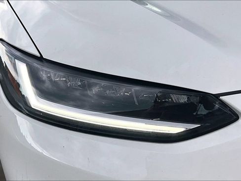 Certified 2025 Honda HR-V LX image 28