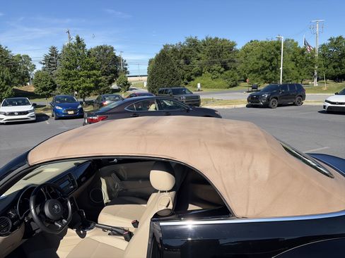 Used 2013 Volkswagen Beetle 2.5 FWD image 21