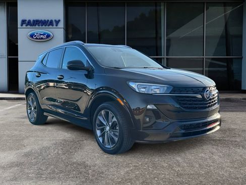 Used 2022 Buick Encore GX Select w/ Sport Touring Package image 3