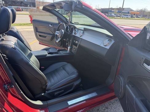 Used 2006 Ford Mustang GT Premium image 30