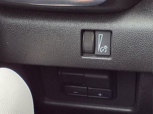 Used 2024 GMC Canyon AT4X image 23