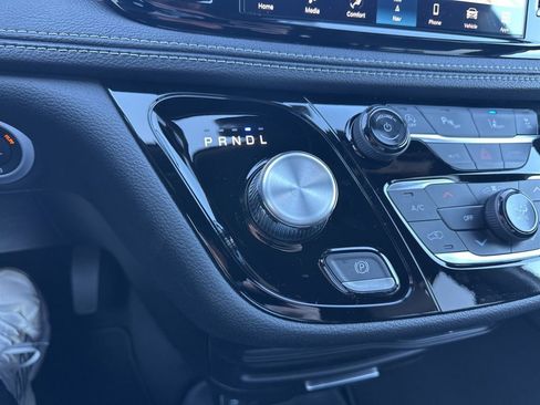 New 2026 Chrysler Pacifica Select image 69