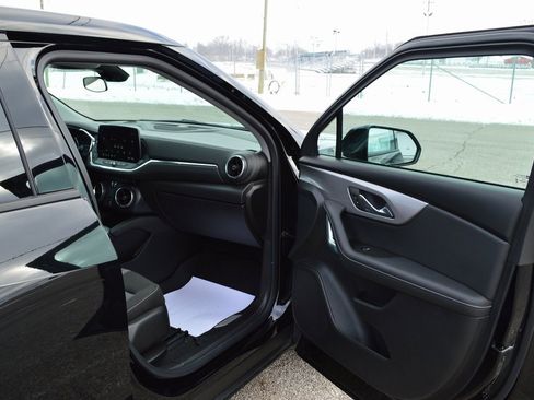 Used 2025 Chevrolet Blazer LT w/ Driver Confidence Package image 21