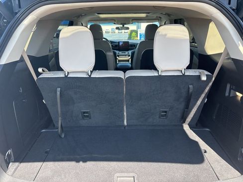 Used 2023 Ford Explorer XLT w/ Equipment Group 202A image 10