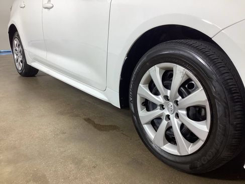 Used 2025 Toyota Corolla LE FWD image 6