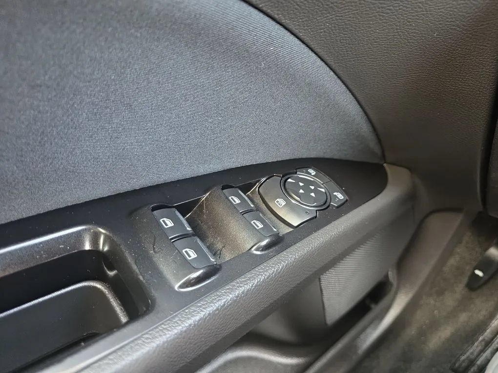 Used 2014 Ford Fusion SE FWD image 24