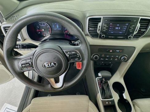 Used 2017 Kia Sportage LX w/ LX Popular Package image 13