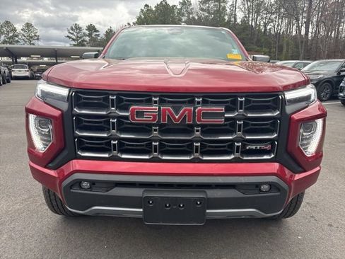 Used 2025 GMC Canyon AT4 image 8