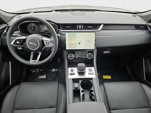 New 2026 Jaguar F-PACE R-Dynamic S AWD/4WD image 9